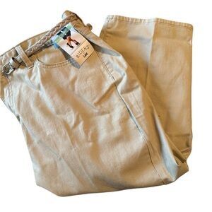 Riders by Lee Tan Capris. NWT